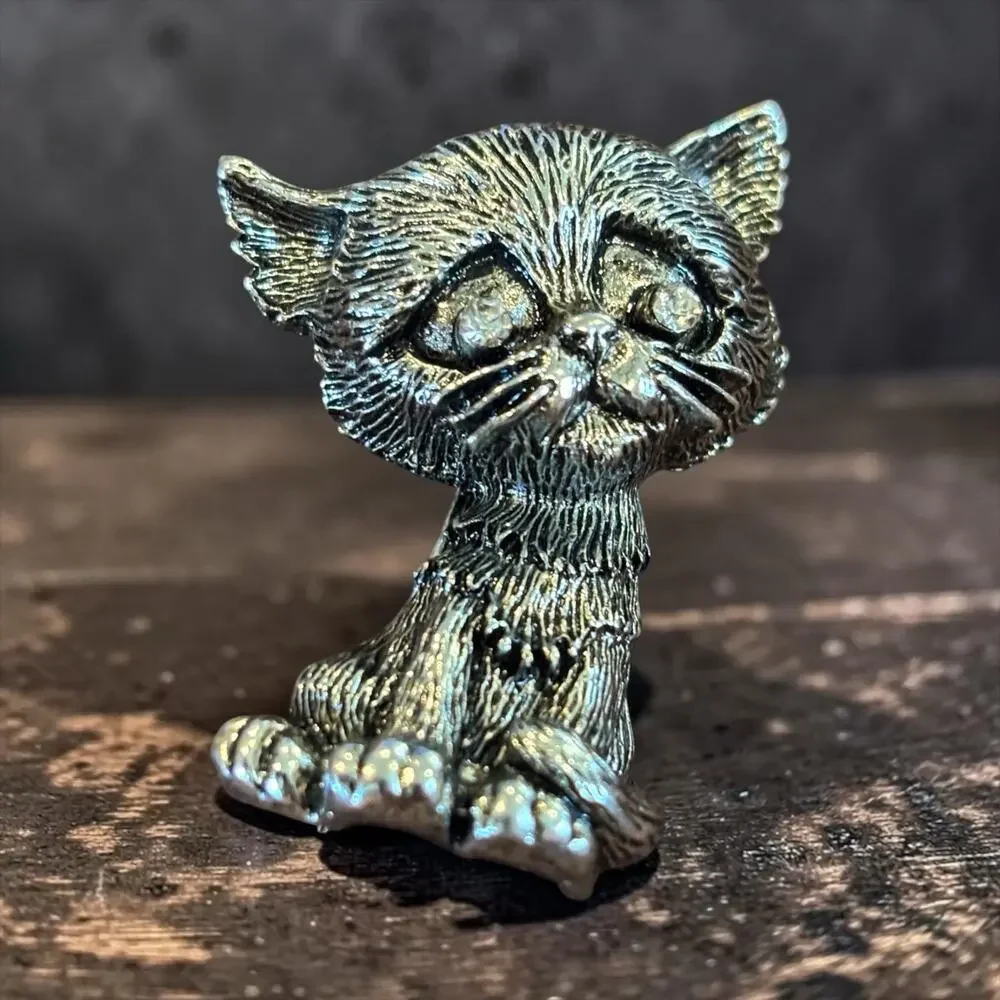 Vintage Sad Kitten Rhinestone Eyes Brooch Silver Tone Big Eyed Kawaii Mod Cat